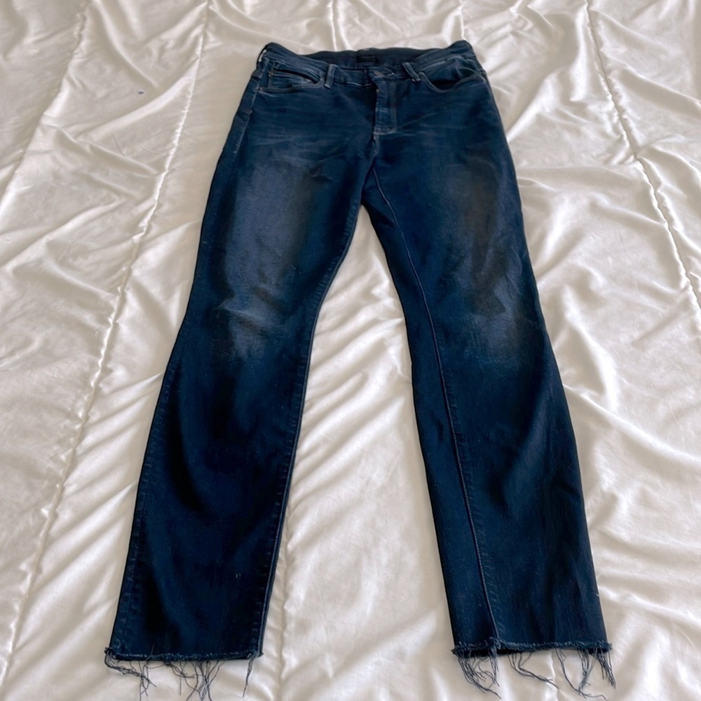 Mother High Waisted Looker Ankle Fray Jeans in Last Call Size 25